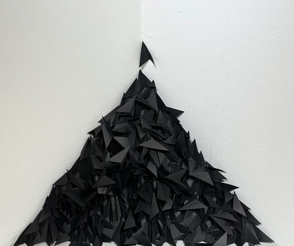 Der Schwarm, 2025, Paper installation, 60 x 70 cm 